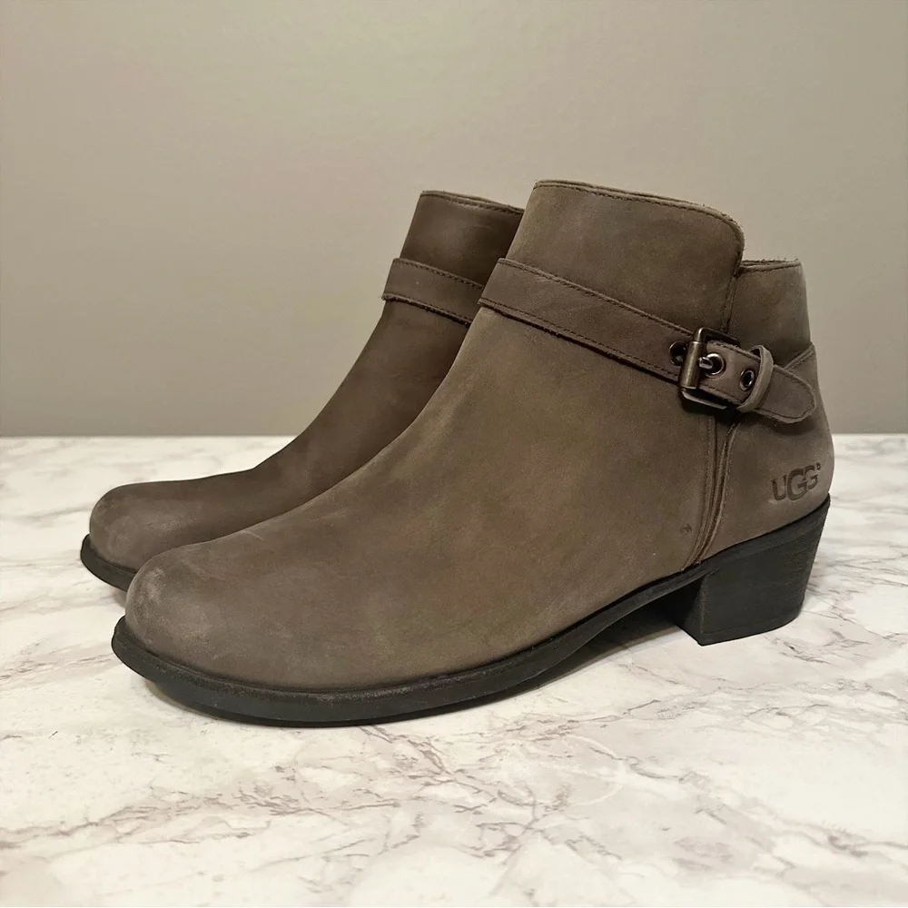 UGG Bellamy Distressed Gray Leather Sheepskin Ankle Boots Women’s Size 8…